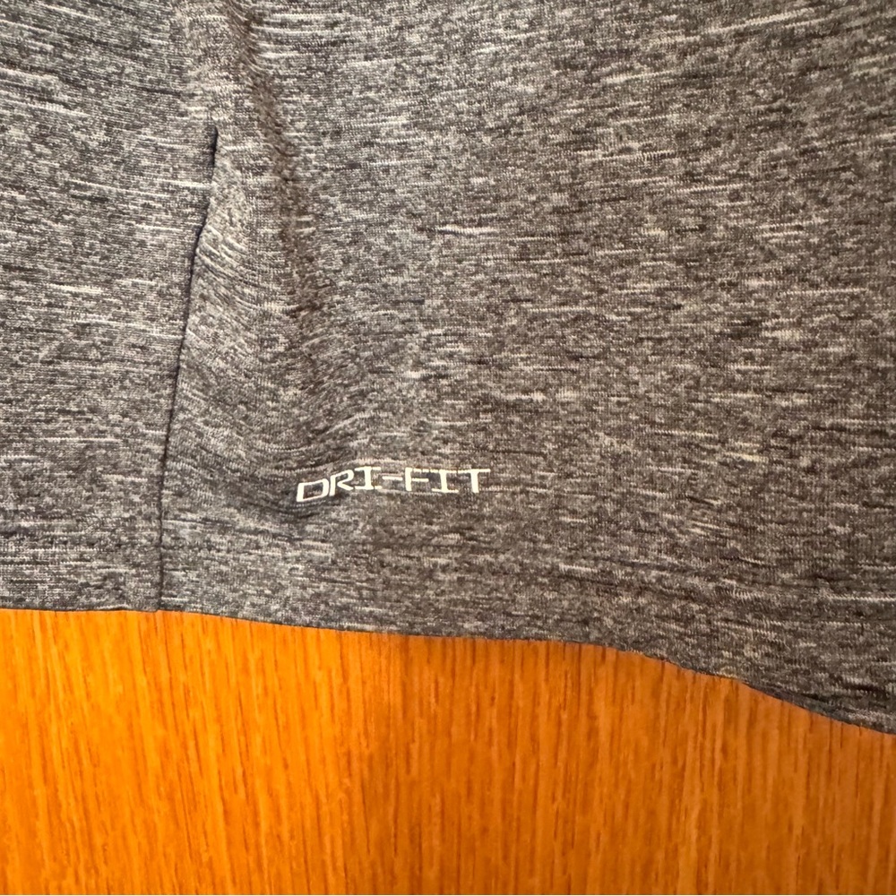 Men's Nike Dri-FIT UPF 40+ Hydroguard
Short Sleeve Swim Tee in grey heather. - Picture 4 of 6
